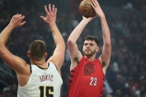 拓记谈赢掘金:三分命中率28%却能赢掘金 说明球队有着独特的风格